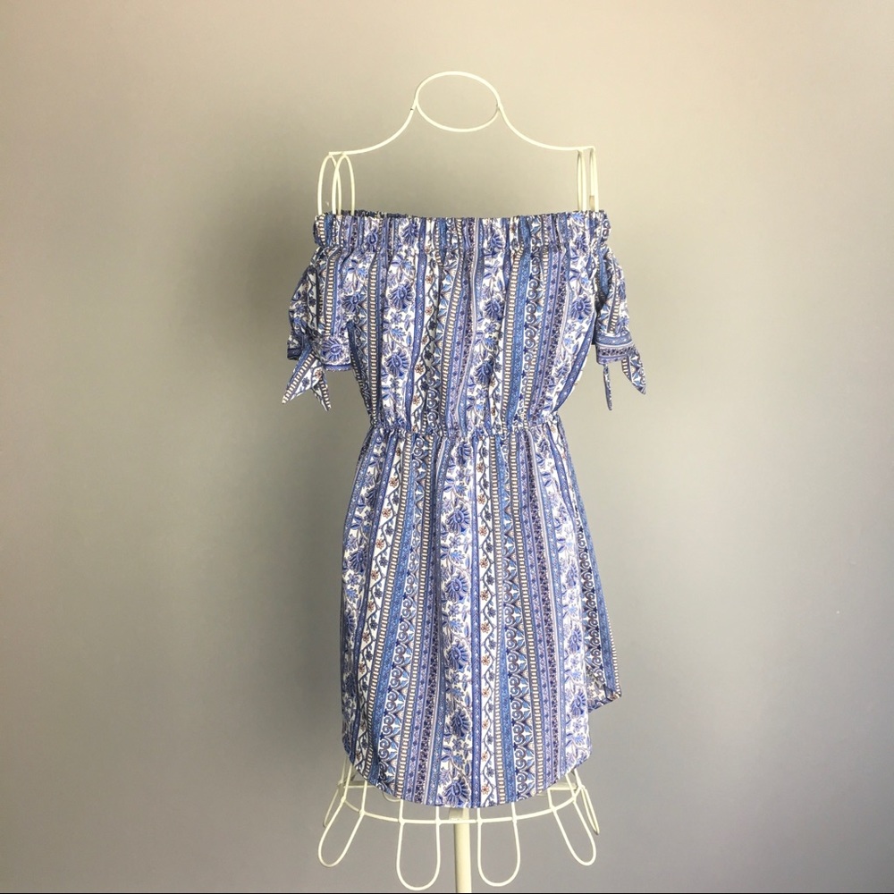 5/$25 Blue Off The Shoulder Dress